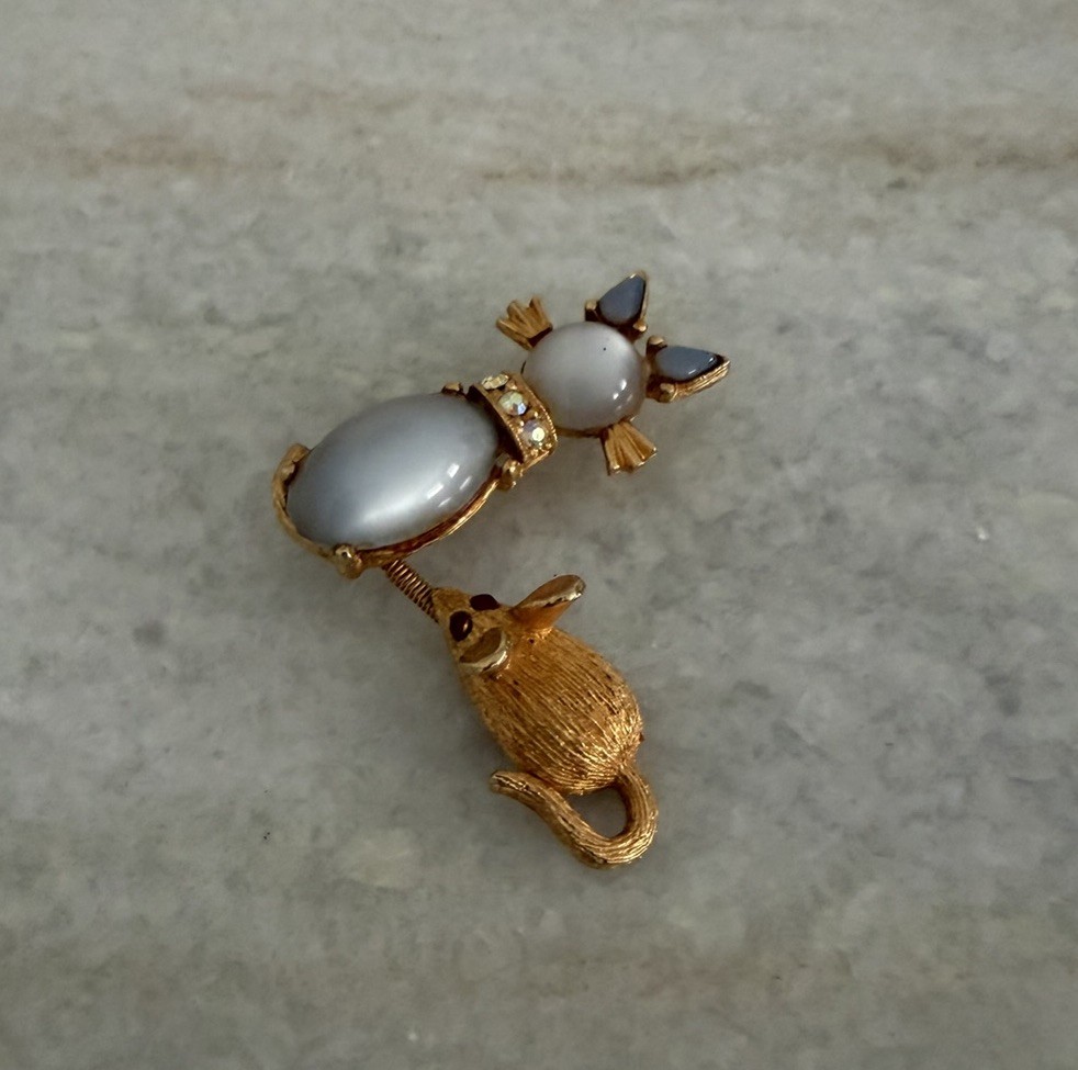 Vintage Jelly Belly Cat and Mouse Trembler Brooch Pin Very Good Condition