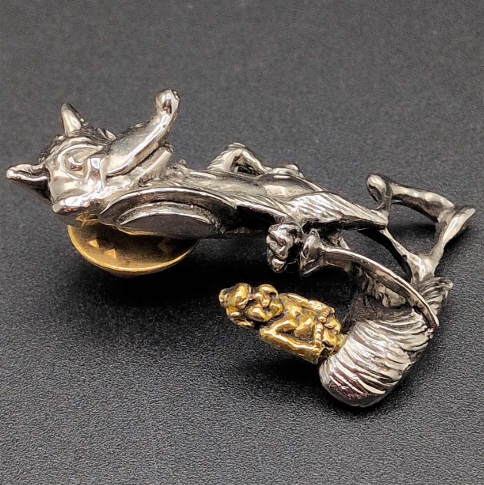 Vintage Pin Tie Tack Winking Cartoon Fox HL Libby RD 1984-85 Silver & Gold Tone
