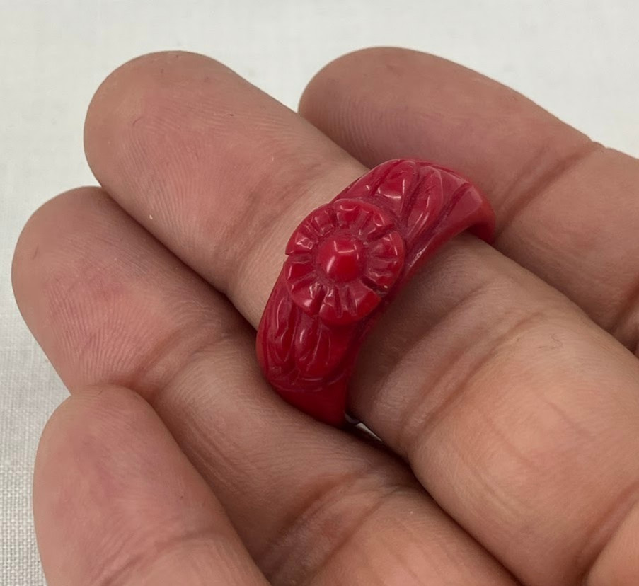 Vintage Coral Ring Carved Red Flower Sz 7.5 READ