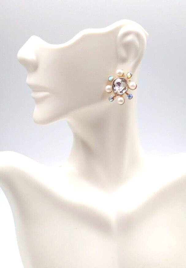 Gold Tone Center Rhinestone Simulated Pearl Sunburst Style 1″ Earrings