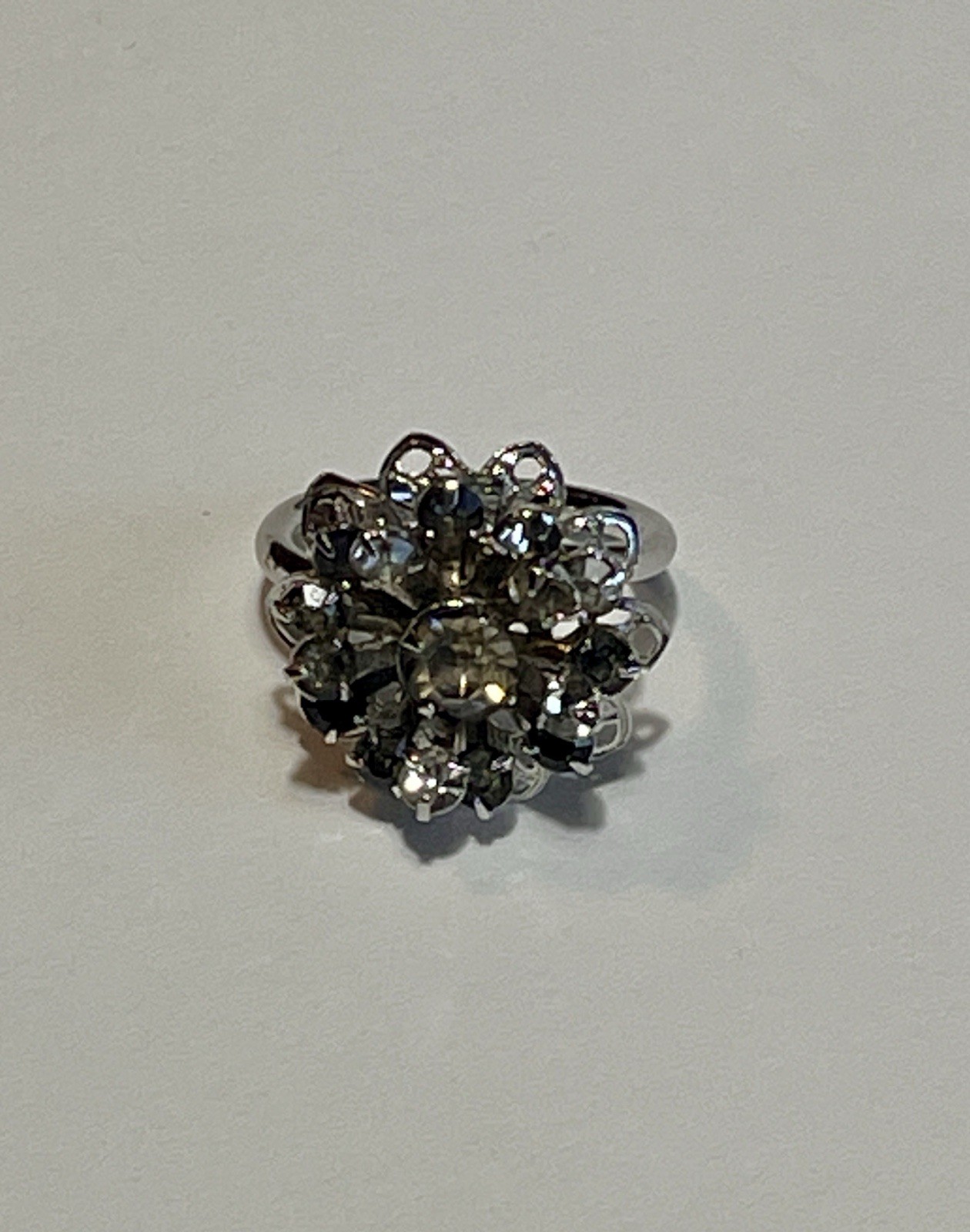 Vintage Sarah Coventry Ring Tiered Flower Clear & Dark Grey Rhinestones Silver