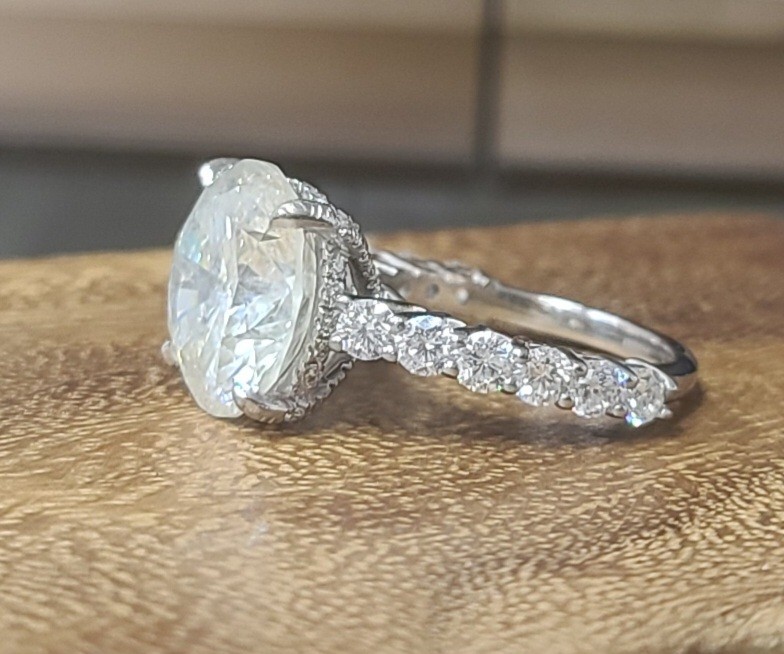 Vintage Platinum Engagement Ring 9.65CT. Natural Diamond Round Shape AGI Cert