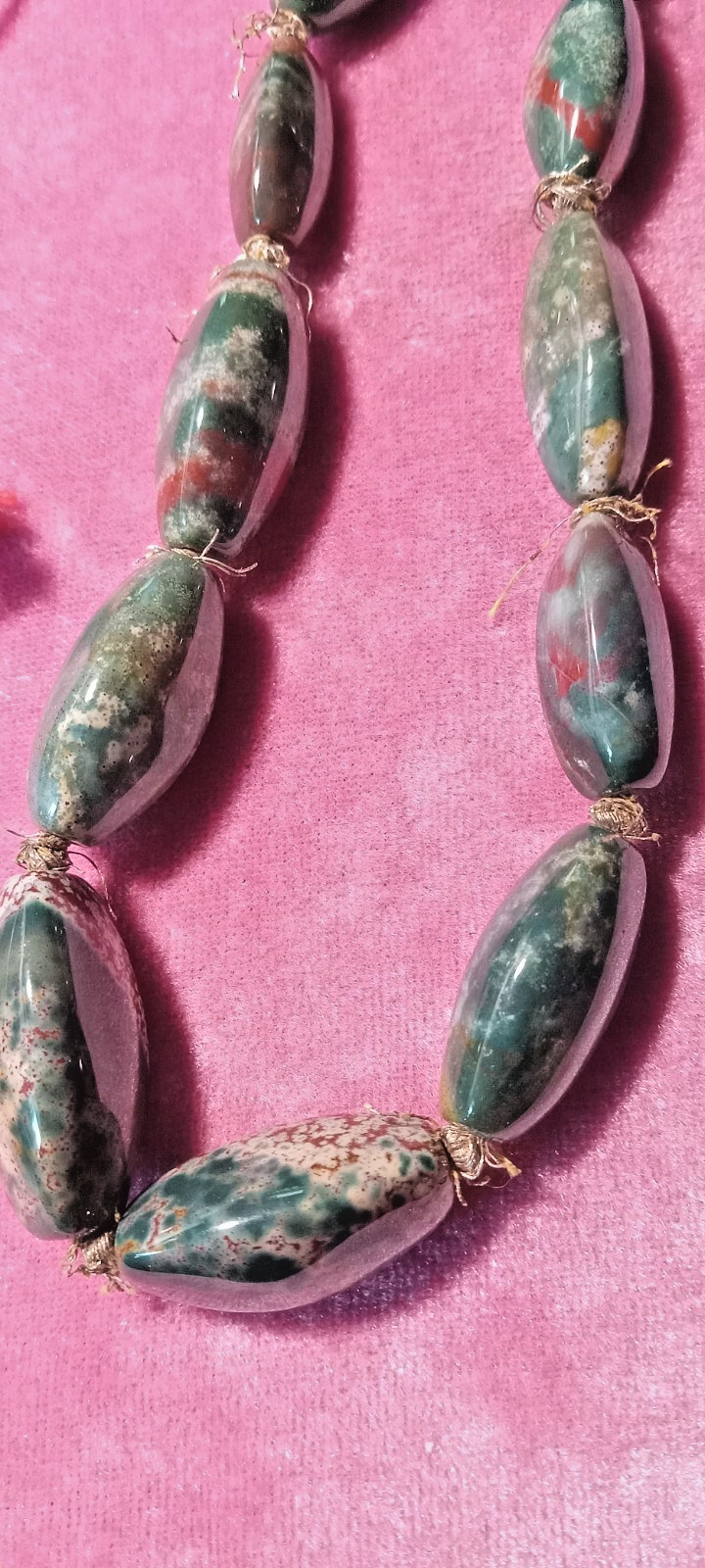 Vintage Oblong Elongated Malachite or Agate Stone Beaded Necklace