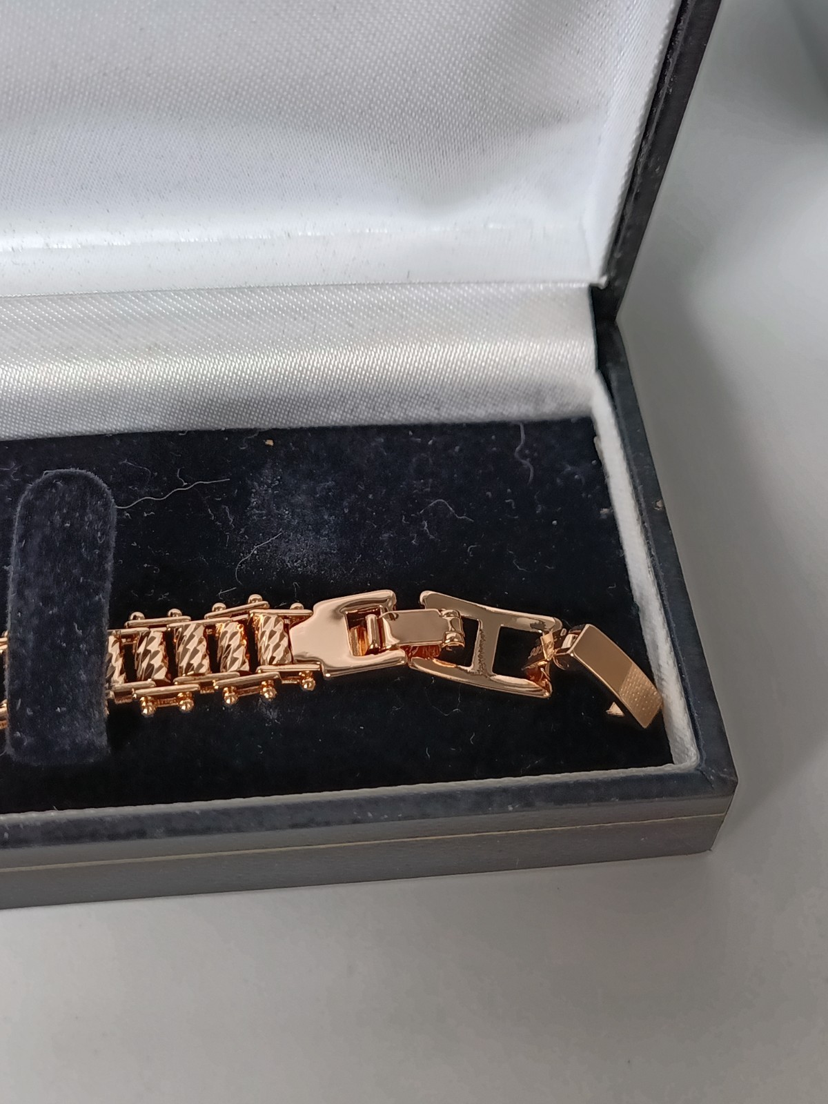 Vintage 1990-s Rolled Gold Bracelet- Hallmarked 585 RG!!