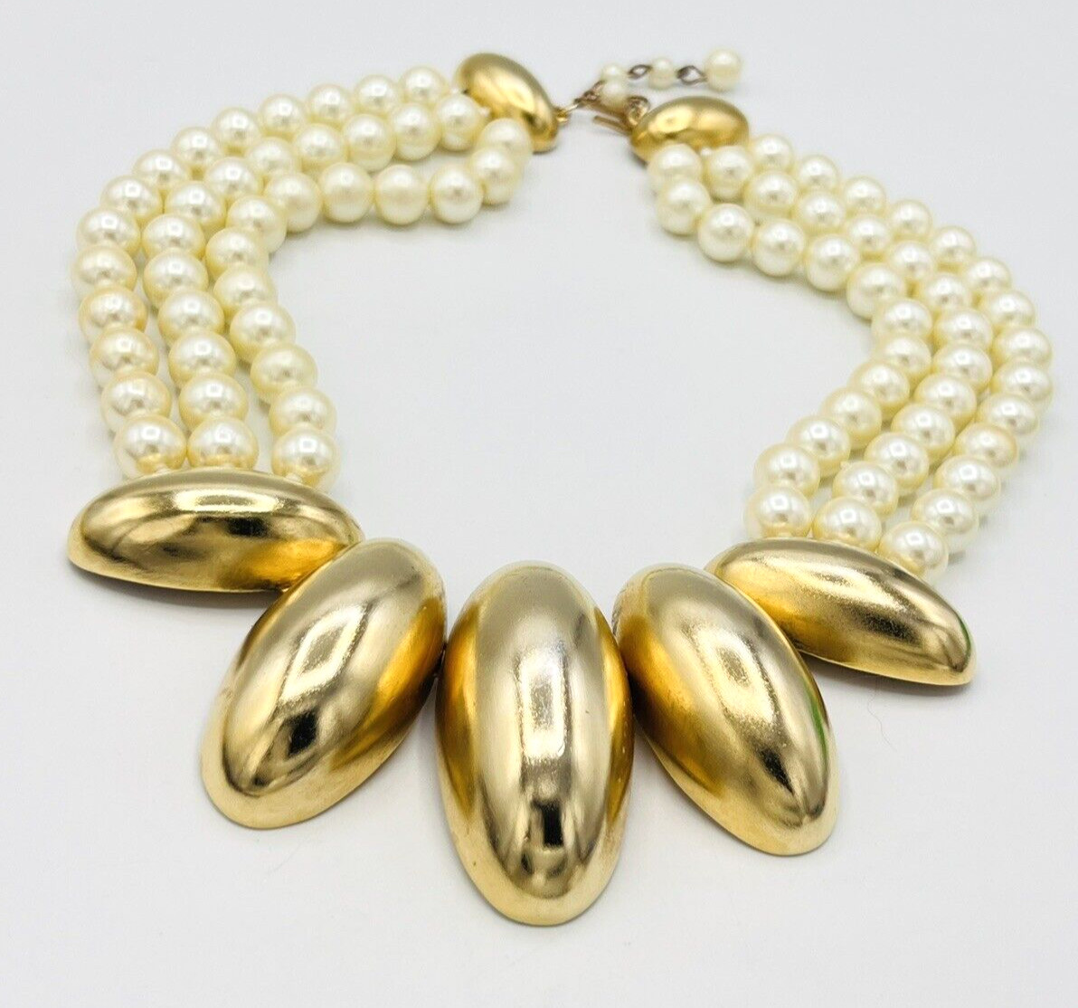 Designer Mimi Di Niscemi 1984 Gold Tone Faux Pearl Runway Necklace