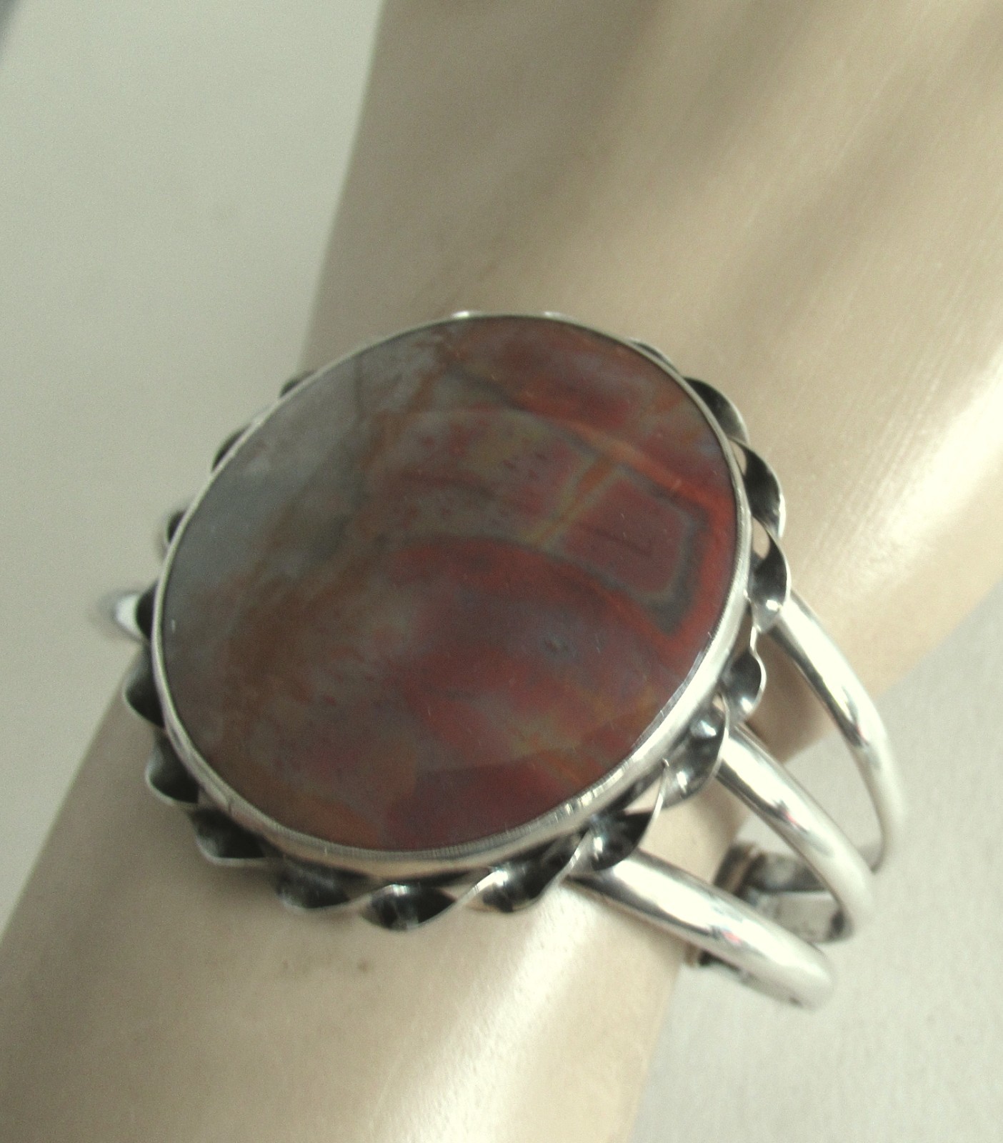 UNISEX HEAVY WIDE NAVAJO STERLING CUFF BRACELET w PETRIFIED WOOD, 51GR, 7 INCHES