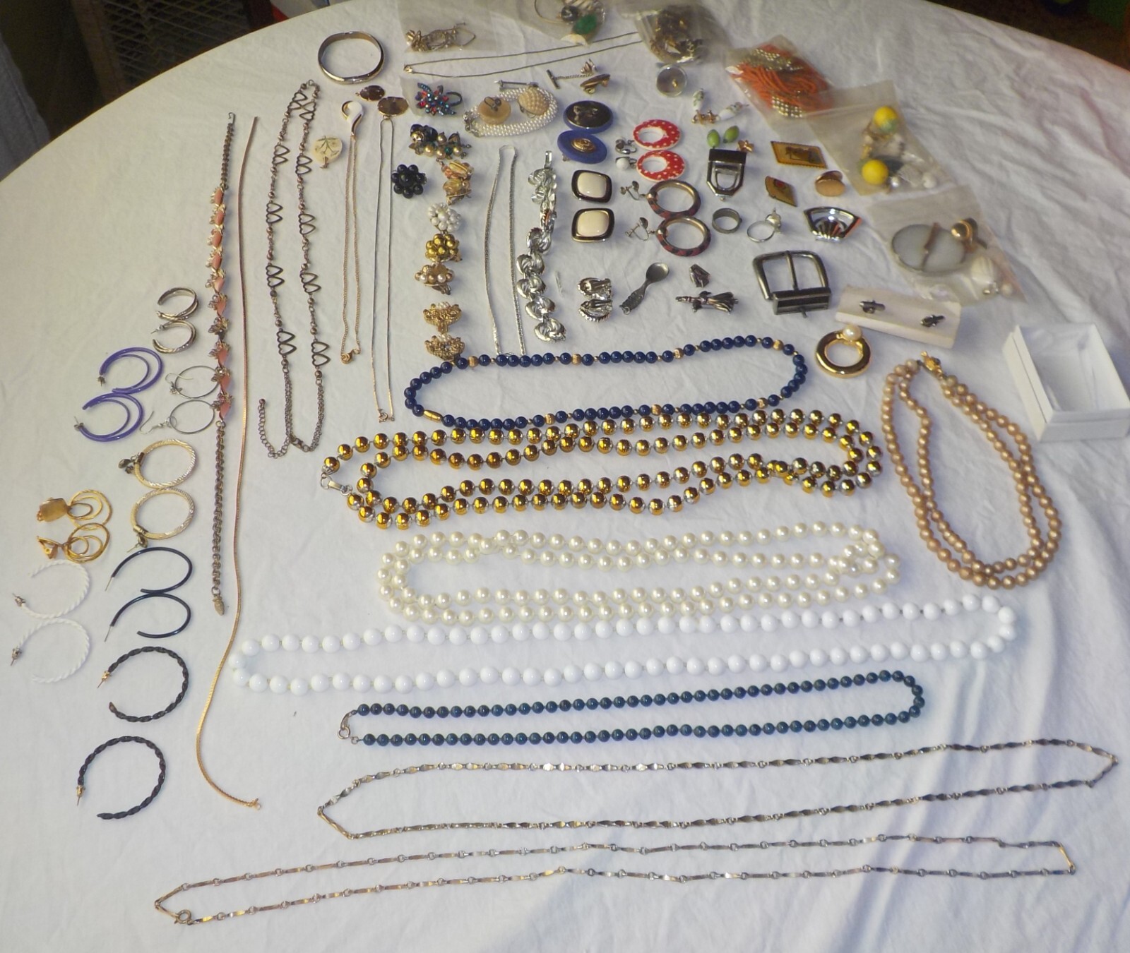 3 Lbs Mixed Lot Jewelry Vintage Wearable, Resell, Craft pieces Beads