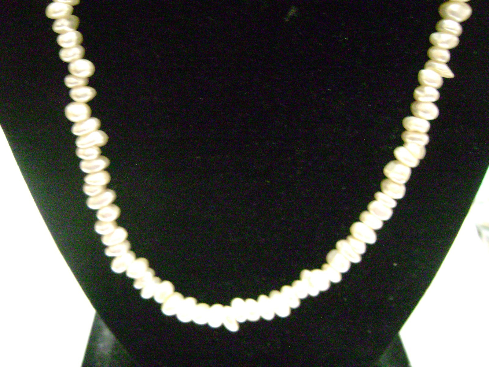 vintage freshwater pearl necklace 28″ end to end