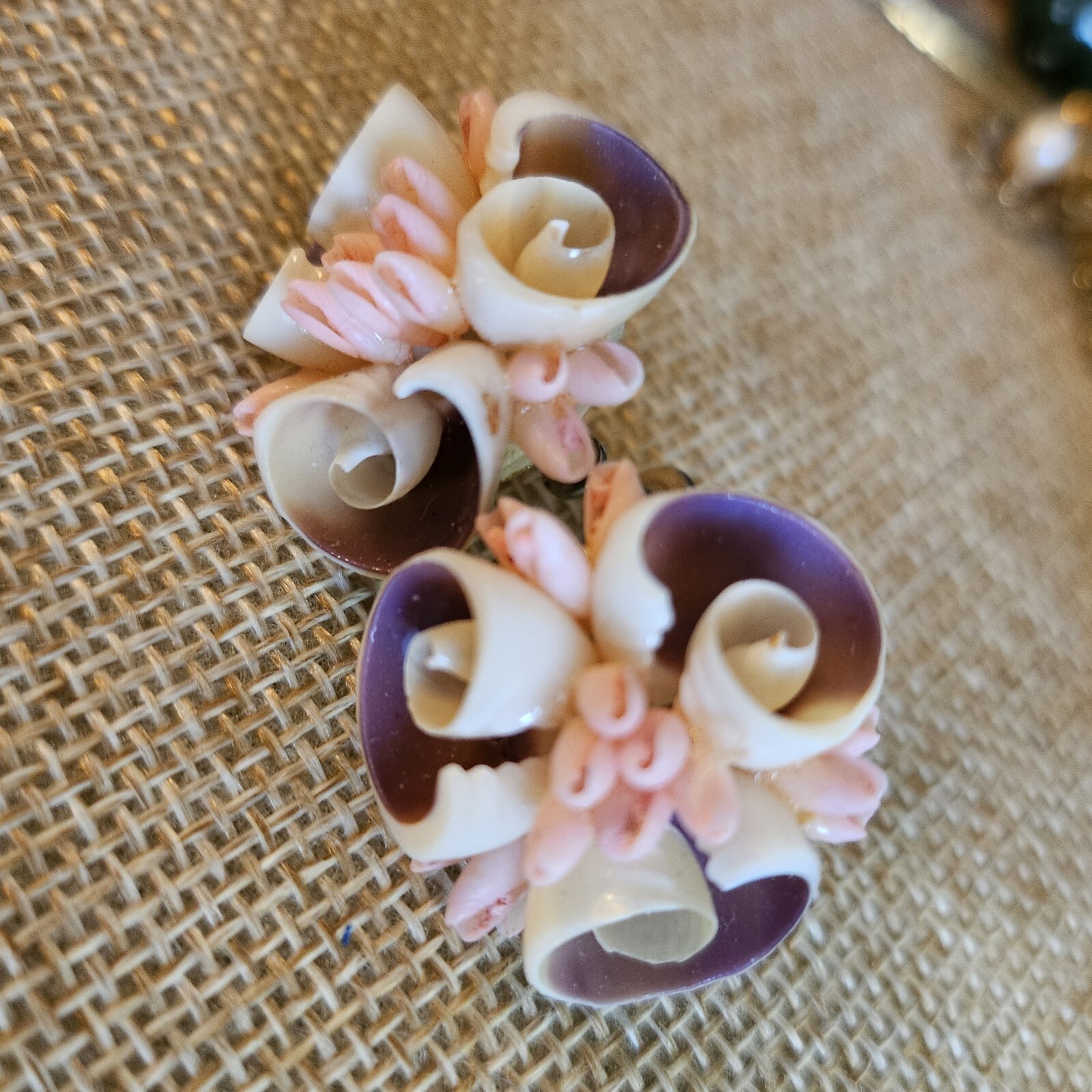 Vtg. Handmade Tropical Sea Shell, Art Bouquet Screw Back Earrings, Beach Ware