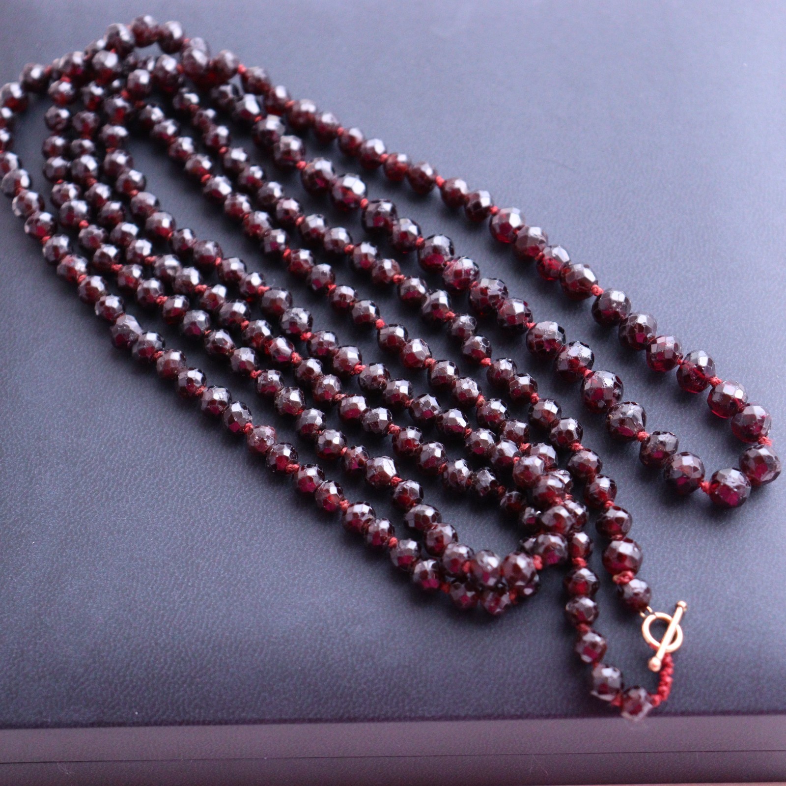 Vintage Long Faceted Garnet Necklace – NO TARIFF