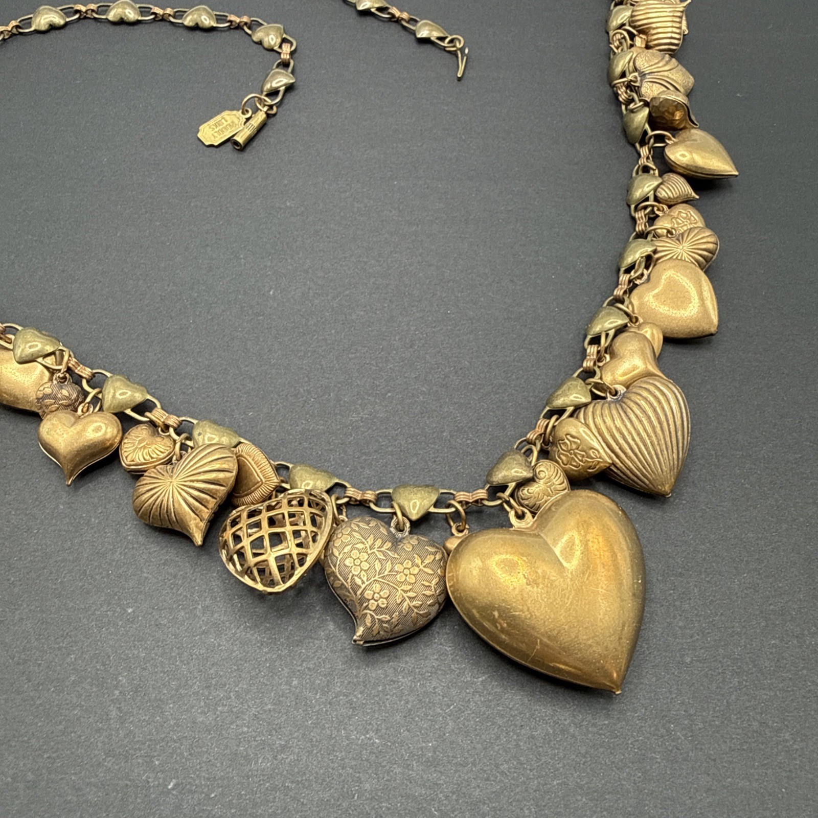 Pididdley Links Signed Loaded Heart Charm Necklace Gold Tone 24” C81