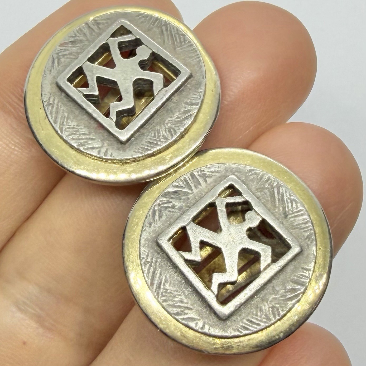 Vtg Ethnic Two-tone Round Button Earrings Clip-on