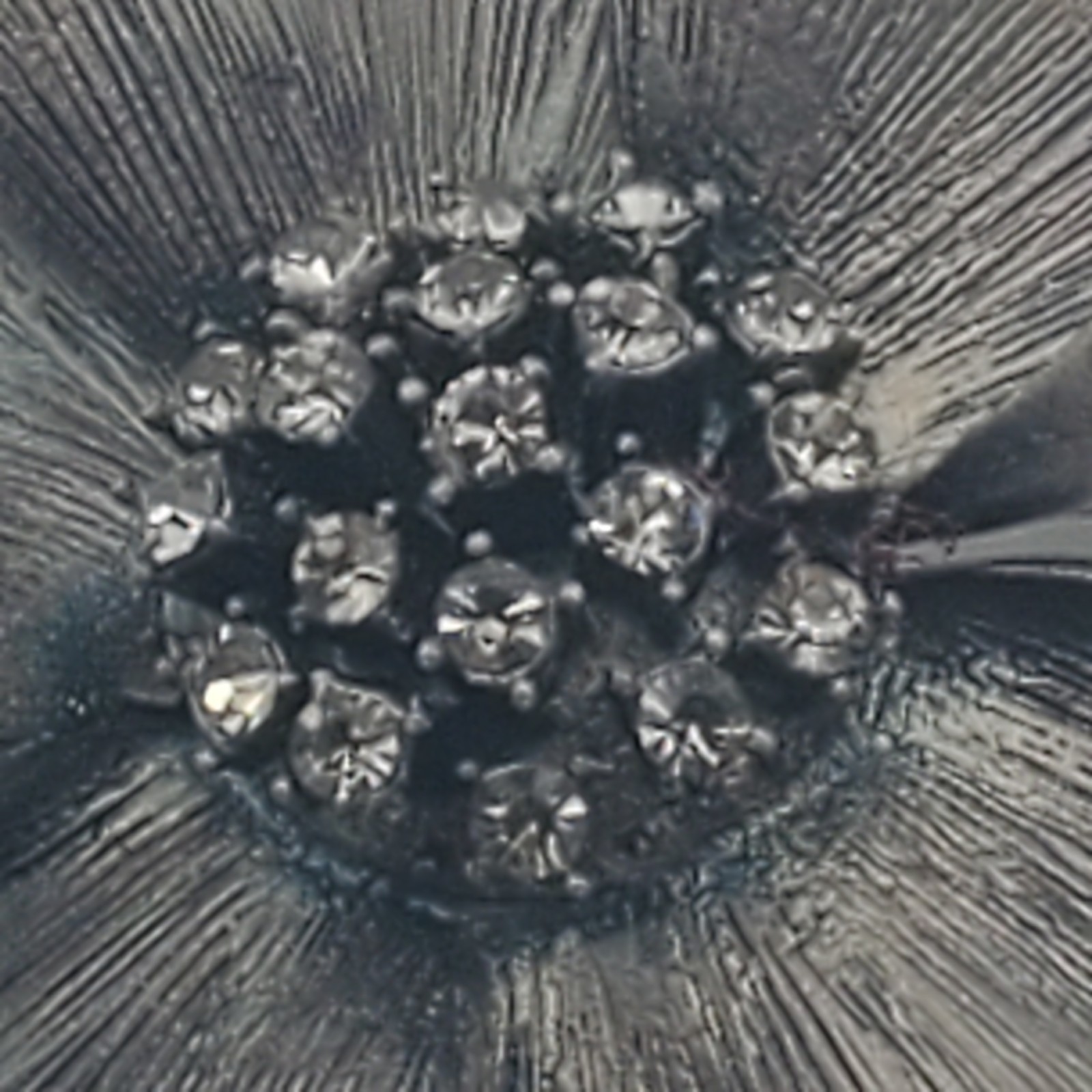 Dark Grey Metal Flower Brooch/Pendant