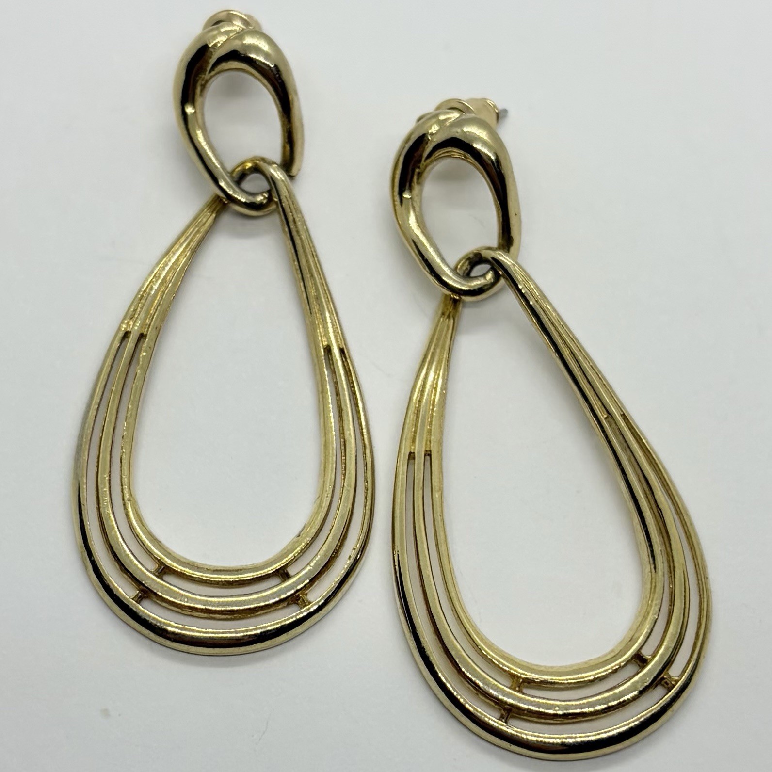 Vtg Goldtone Teardrop Triple Hoop Statement Dangle Earrings Post