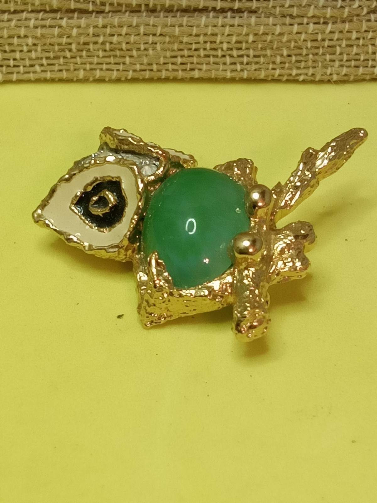 Vintage JOMAZ GOLD TONE & RHINESTONE W/green Stone Owl BROOCH JOSEPH MAZER