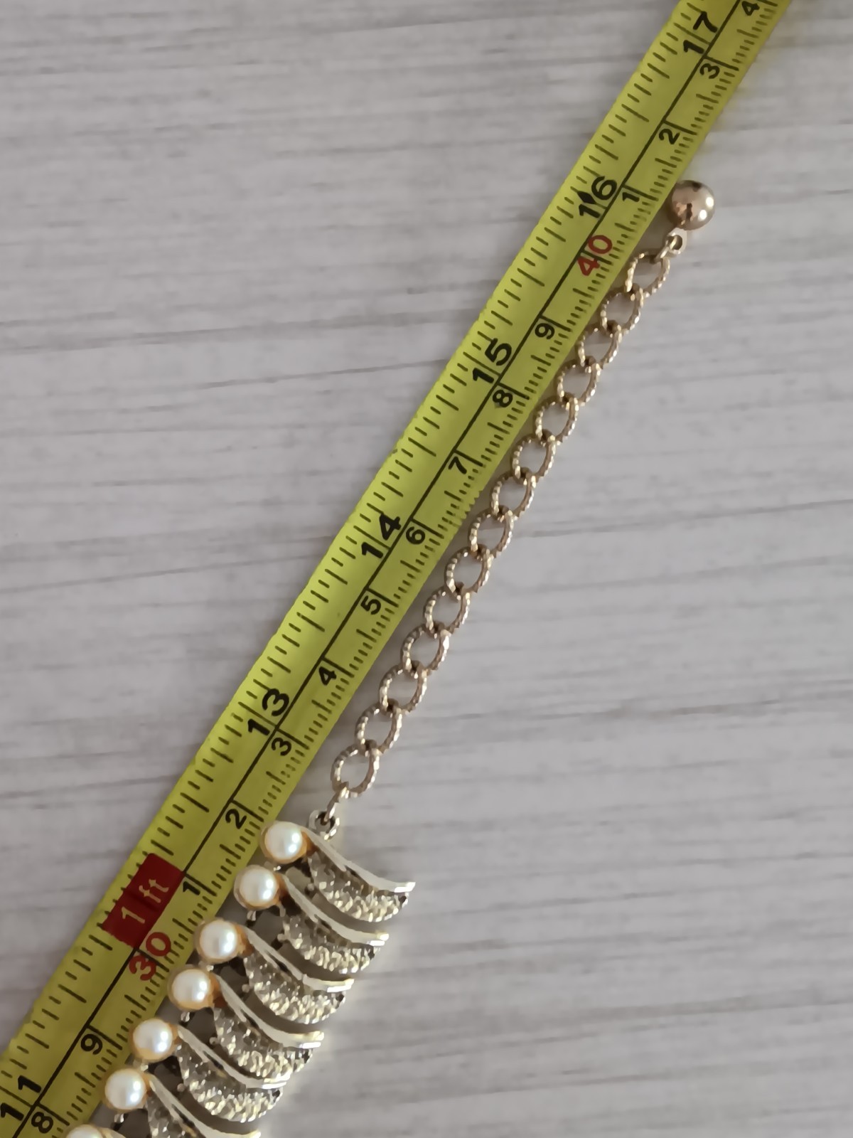 Vintage Kramer Gold-Tone Leaf Design Faux Pearl Necklace 16″ & Bracelet 7″ Set