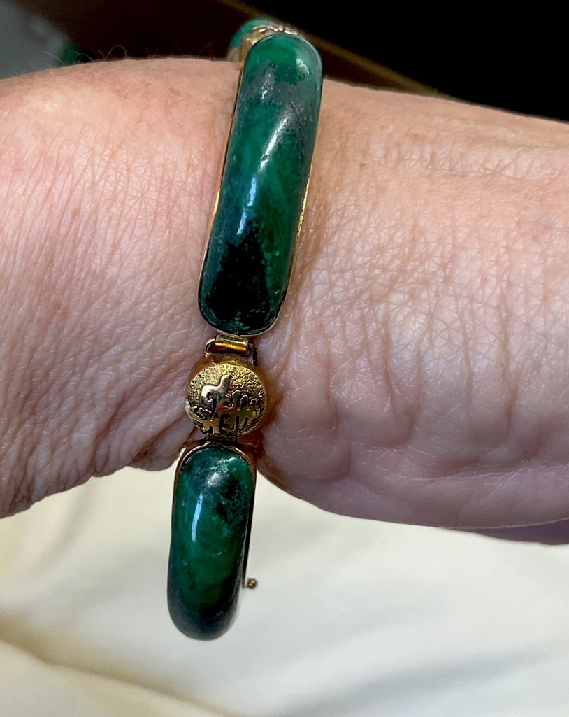 Vintage Scalloped Malachite 14k-585 Yellow Gold Bracelet With Chinese Sybols