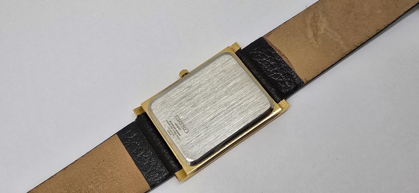 Vintage Seiko Quartz Tank Slim Men Rectangle Refurbished Japanese Wrist Watch