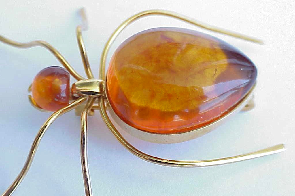 BALTIC AMBER INSECT SPIDER BROOCH GOLD JEWELRY 老琥珀 RUSSIAN USSR SOVIET PIN ORDER