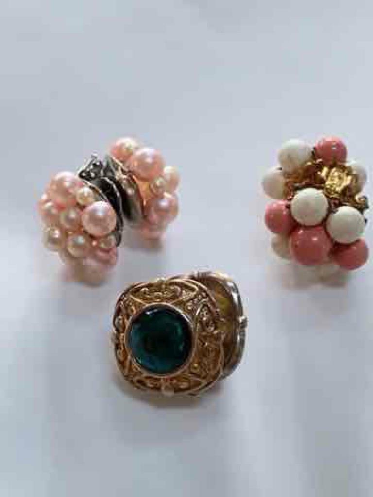VTG LOT – 3 PAIR CLIP ON EARRINGS – HONG KONG, JAPAN – COSTUME JEWELRY