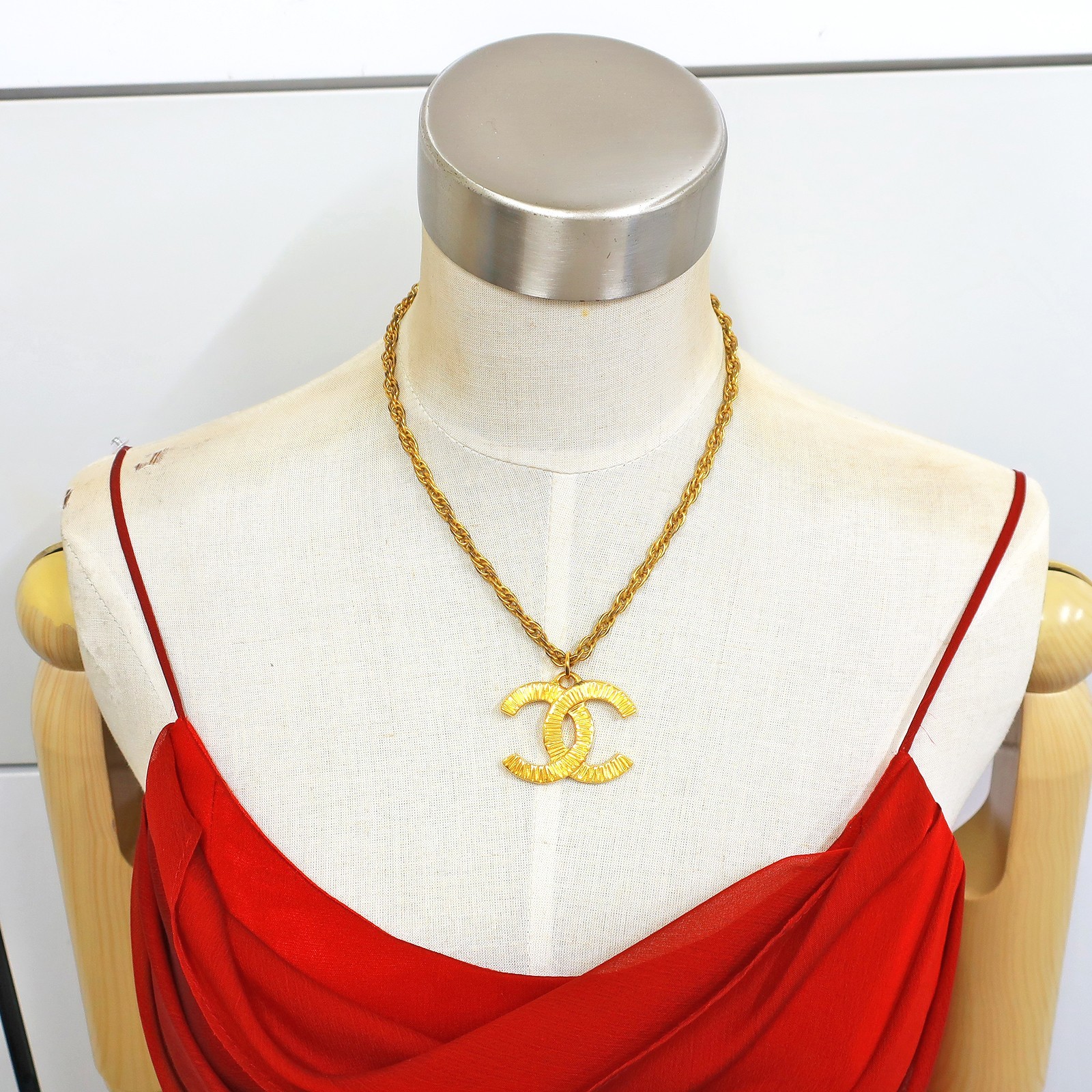 CHANEL Gold Plated CC Logos Charm Vintage Chain Necklace Pendant #1342c Rise-on