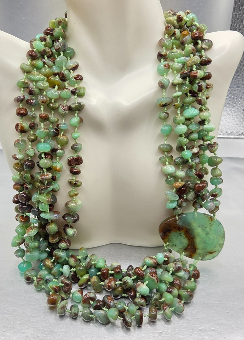 Vtg Sajen Chrysoprase Australia Green Jade Multi strand Beaded Necklace 19″