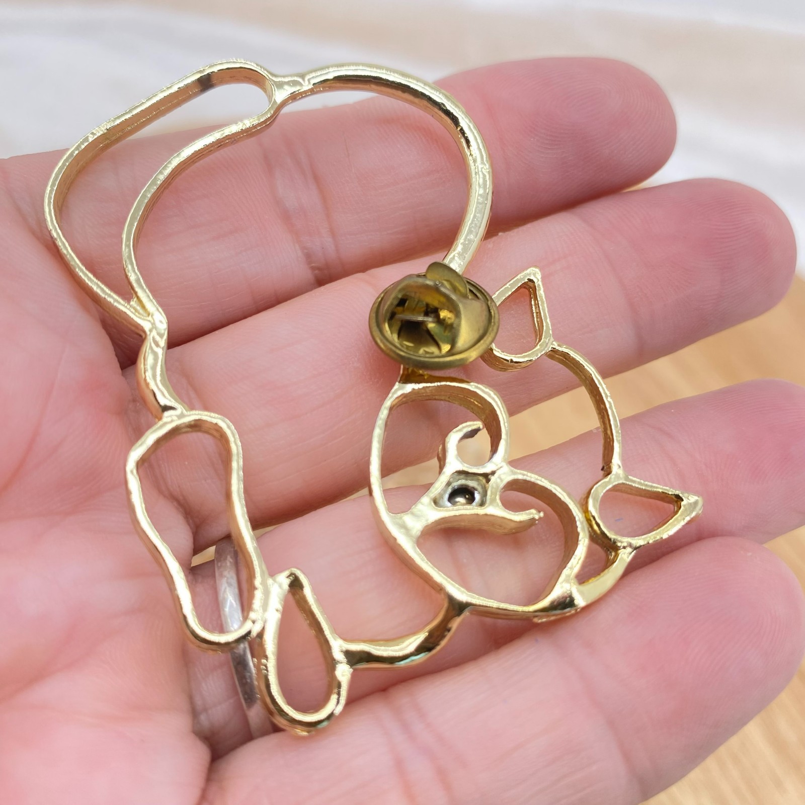 Vintage Yellow Gold Tone Cat Figure Laying Pin 2”
