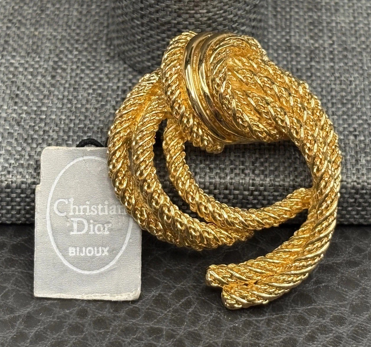 Christian Dior Grosse Designer Gold Tone Twisted Rope Brooch Vintage Bijoux Tag