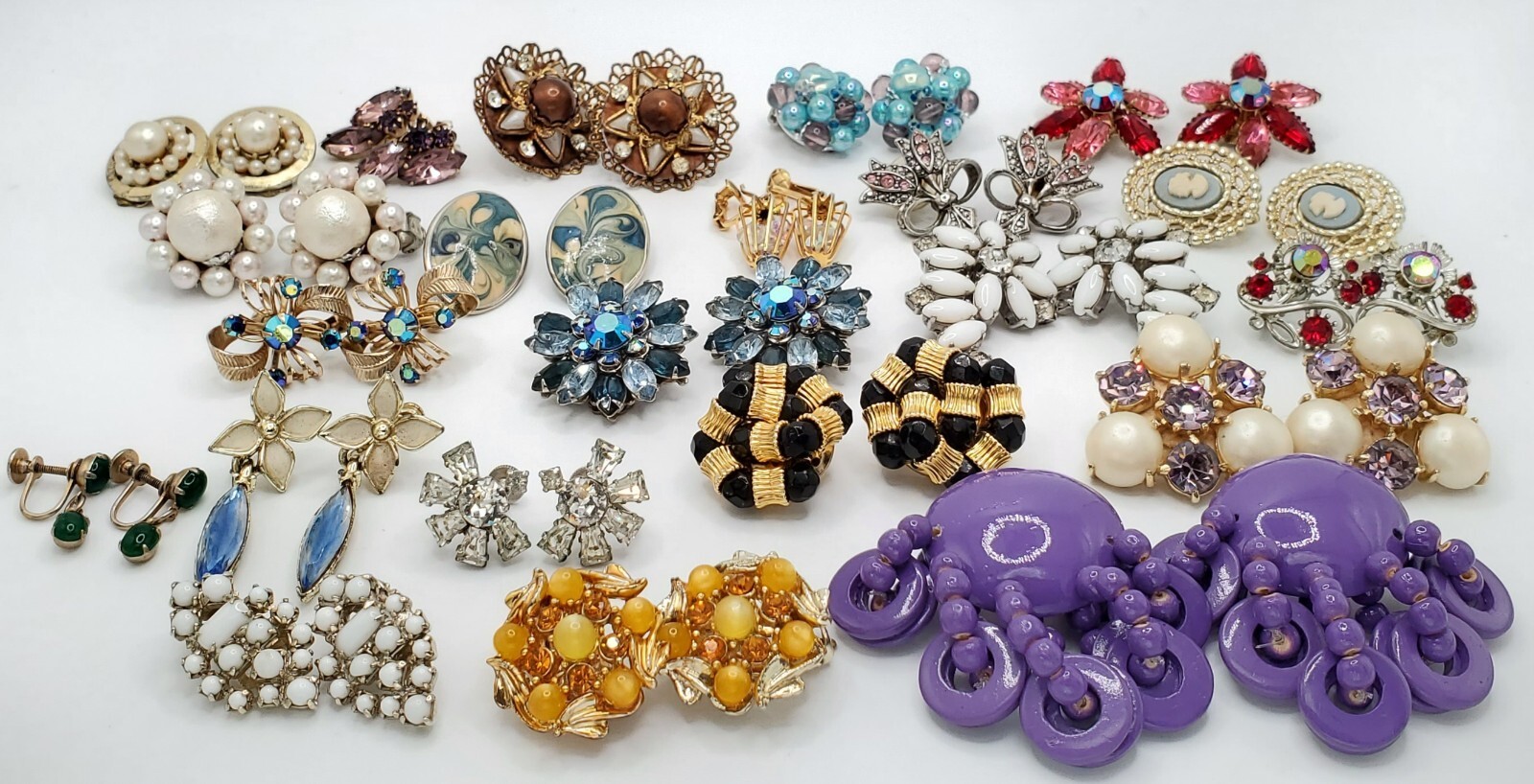 Vintage Earrings Lot 22 Pairs Lisner Sarah Coventry Coro Avon Tulips Clip-on