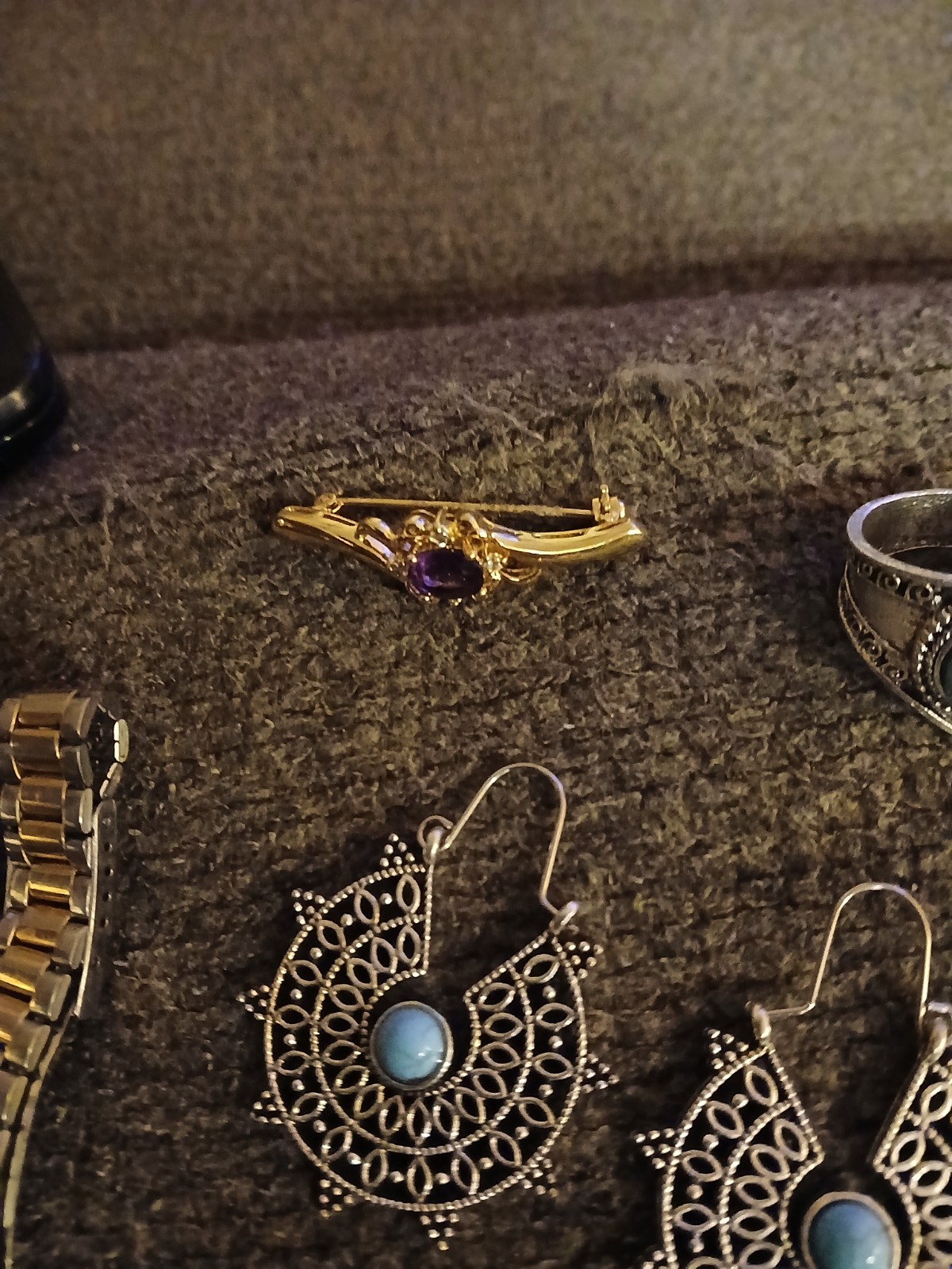 Vintage jewelry lot, Rings, Bracelets, Necklaces , Watches, earrings etc. 21 pc.