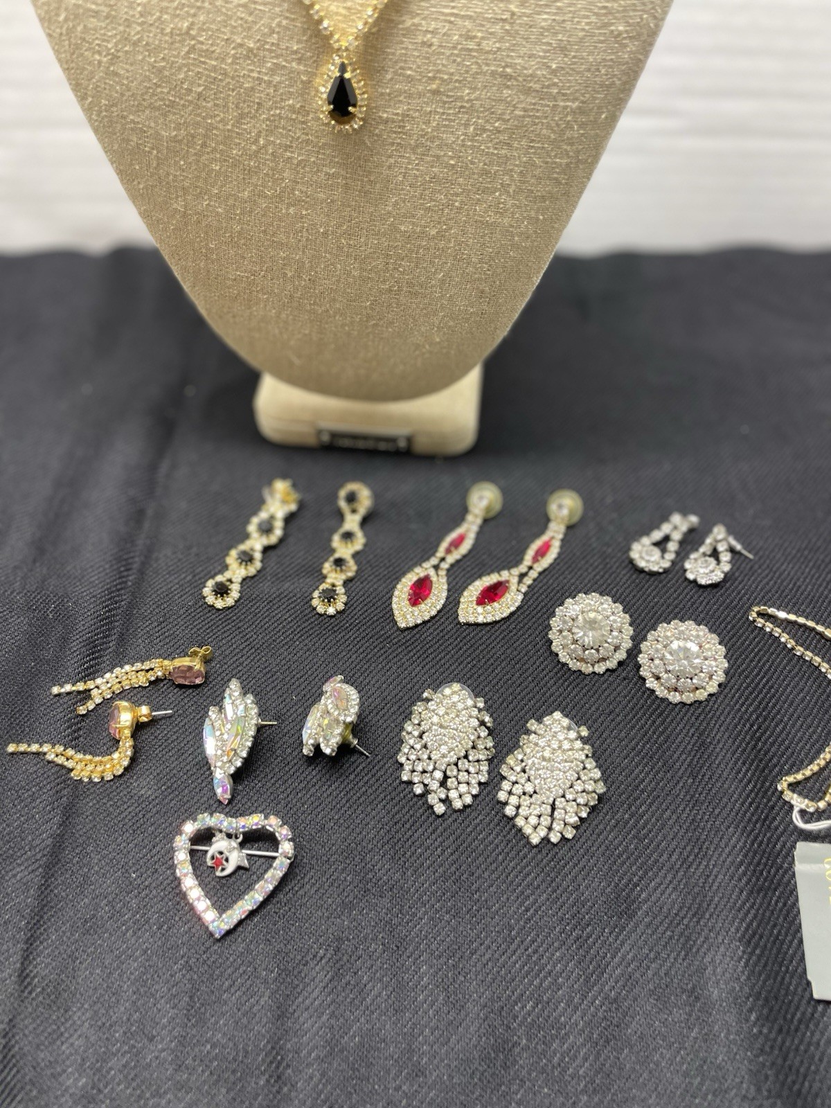 Mixed Lot Costume Jewelry See Pictures Wear/Details