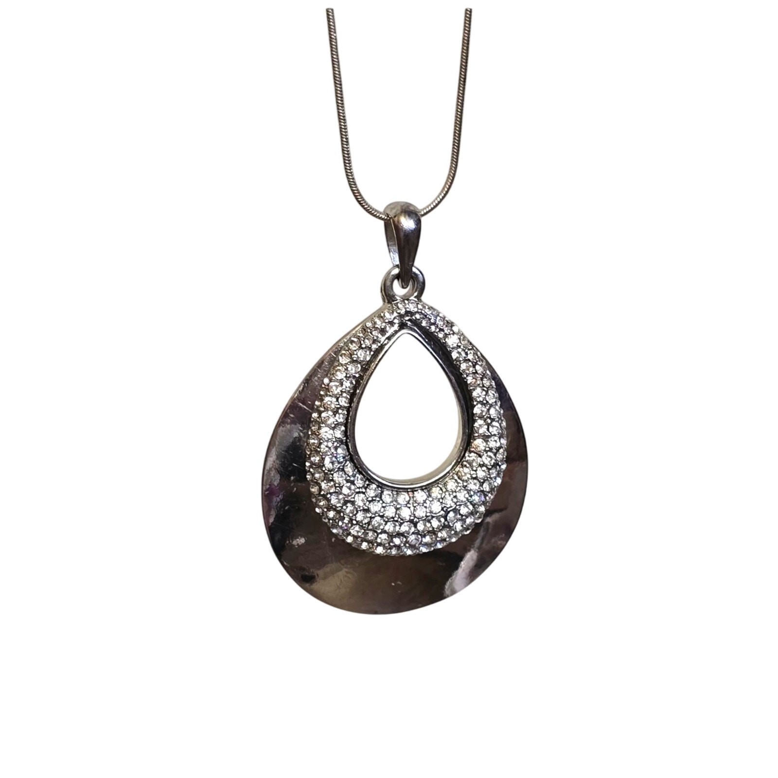 Liz Claiborne Statement Necklace Teardrop Shaped Pendant 34″ SKU 2243