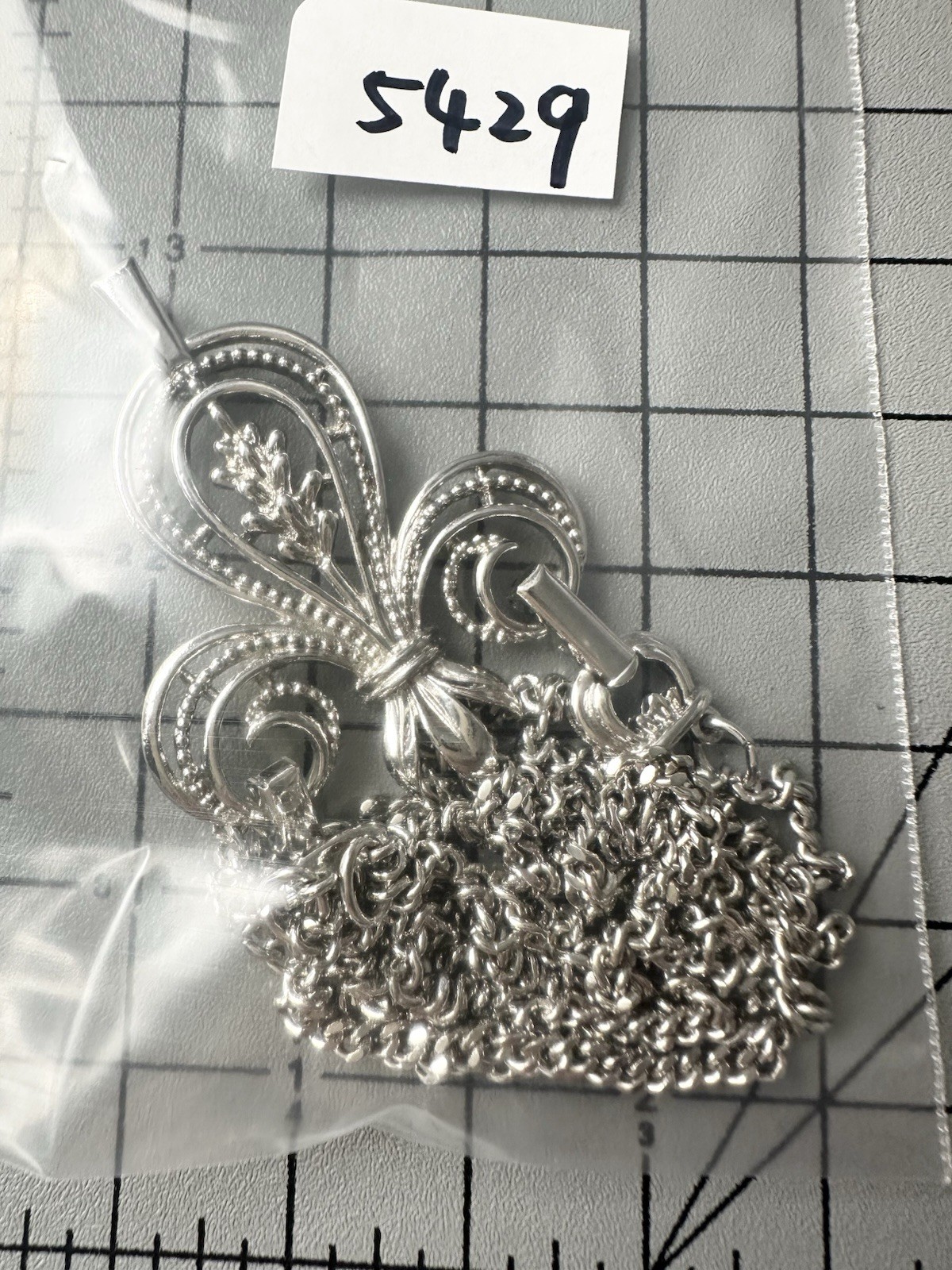 Vintage Sarah Coventry Fleur de Lis Multi Chain Crest Pendant