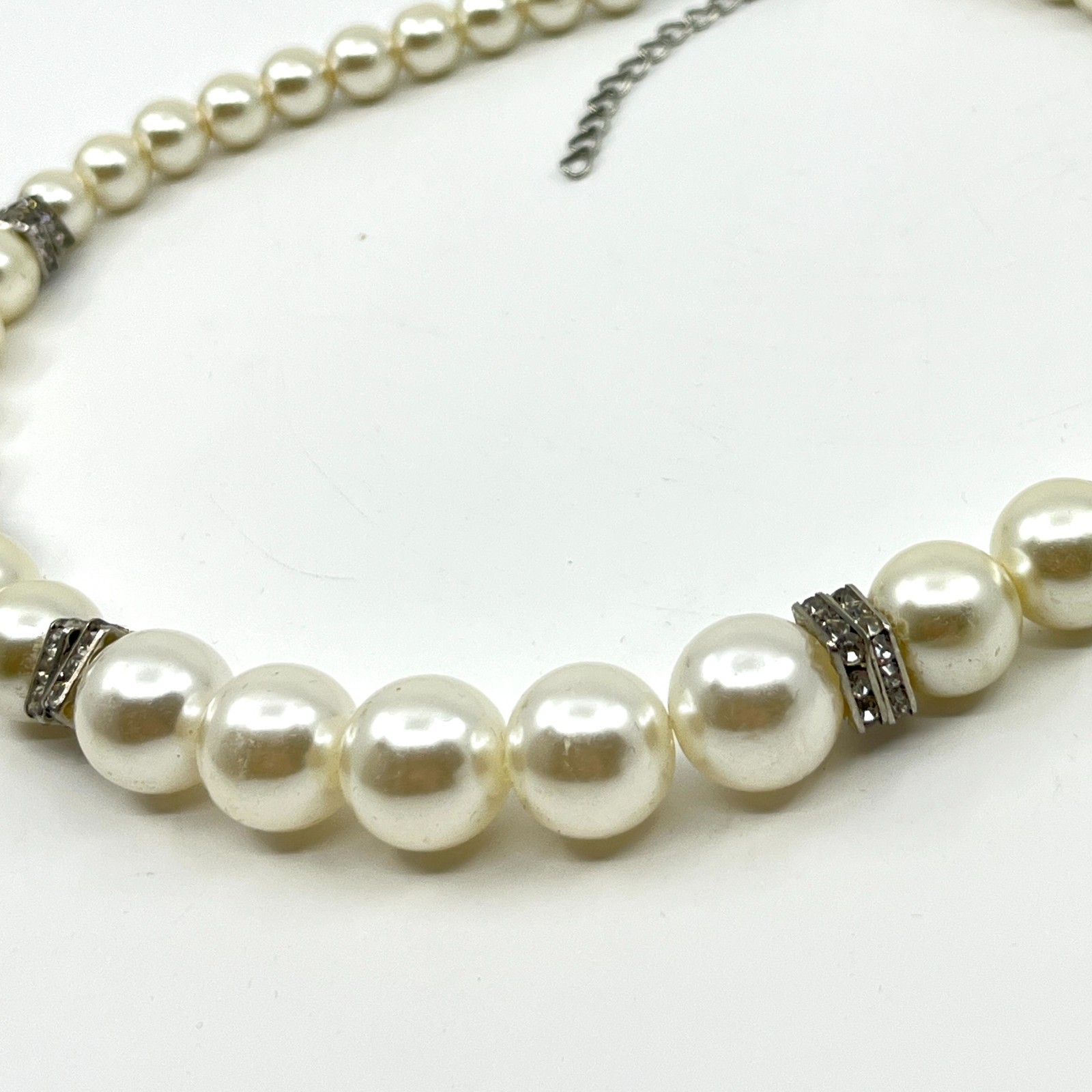 Vintage Cream Faux Pearl Graduated Choker Necklace with Rhinestone Rondelles