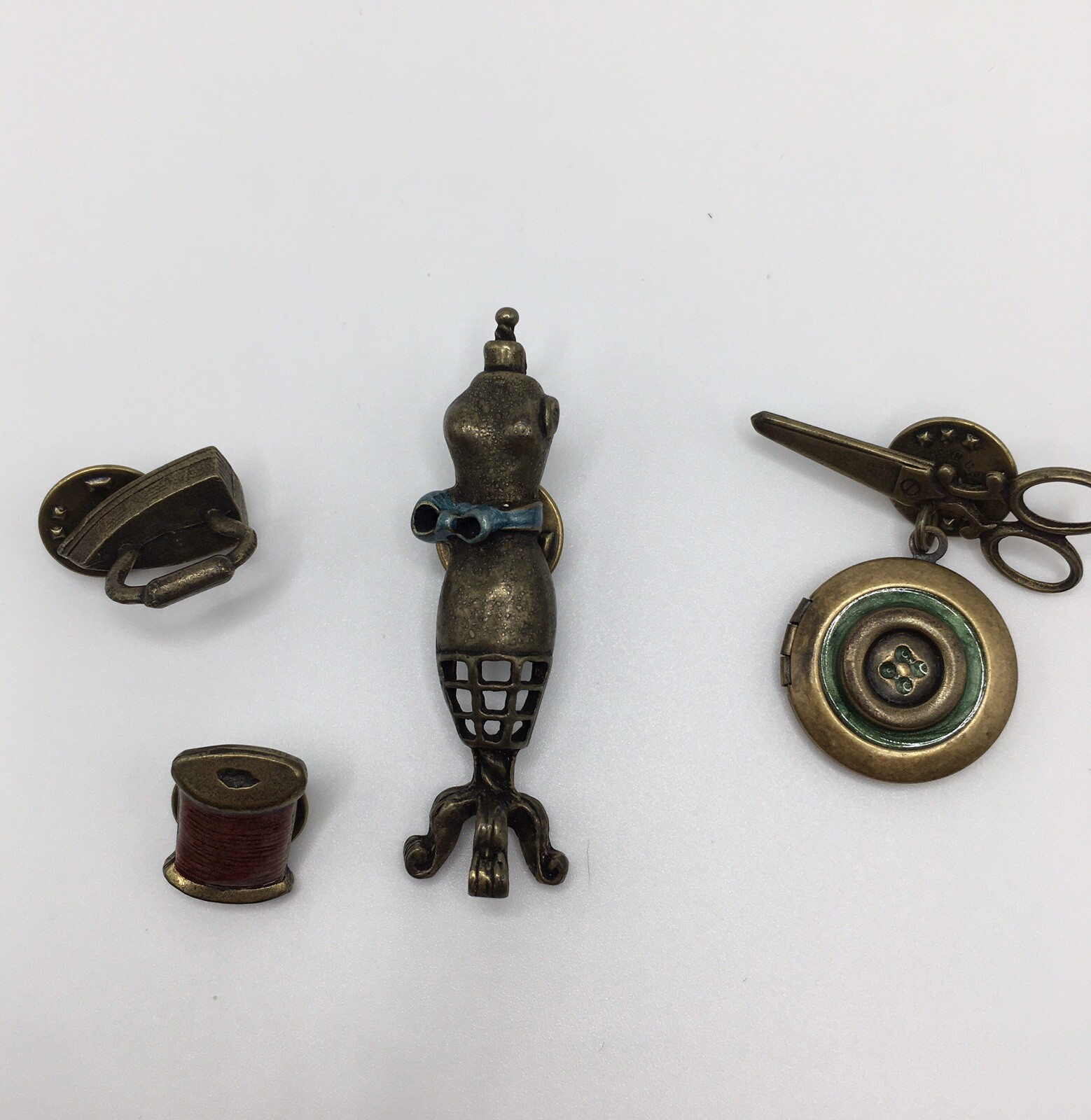 Sewing Stick Pin Set With Locket
