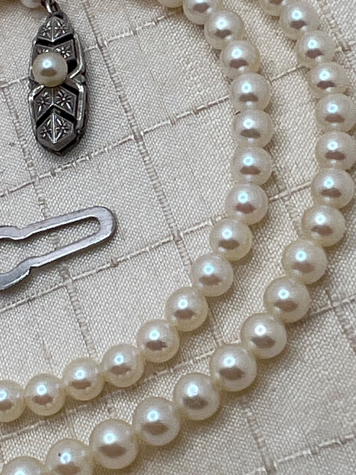 Vintage Mikimoto Pearl Necklace Silver Clasp 16″ Made in Japan