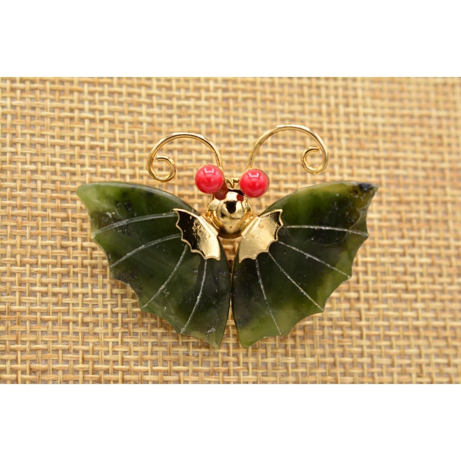 Vintage Butterfly Pin Brooch Green Cabochon Faux Jade Gold Tone 1970s BinAQ