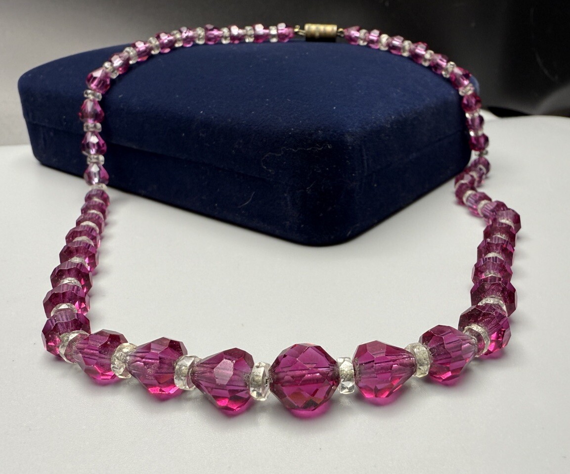 Czech Deep Fuchsia Pink & Clear Faceted Graduated Bead Necklace Vintage 17” 30g
