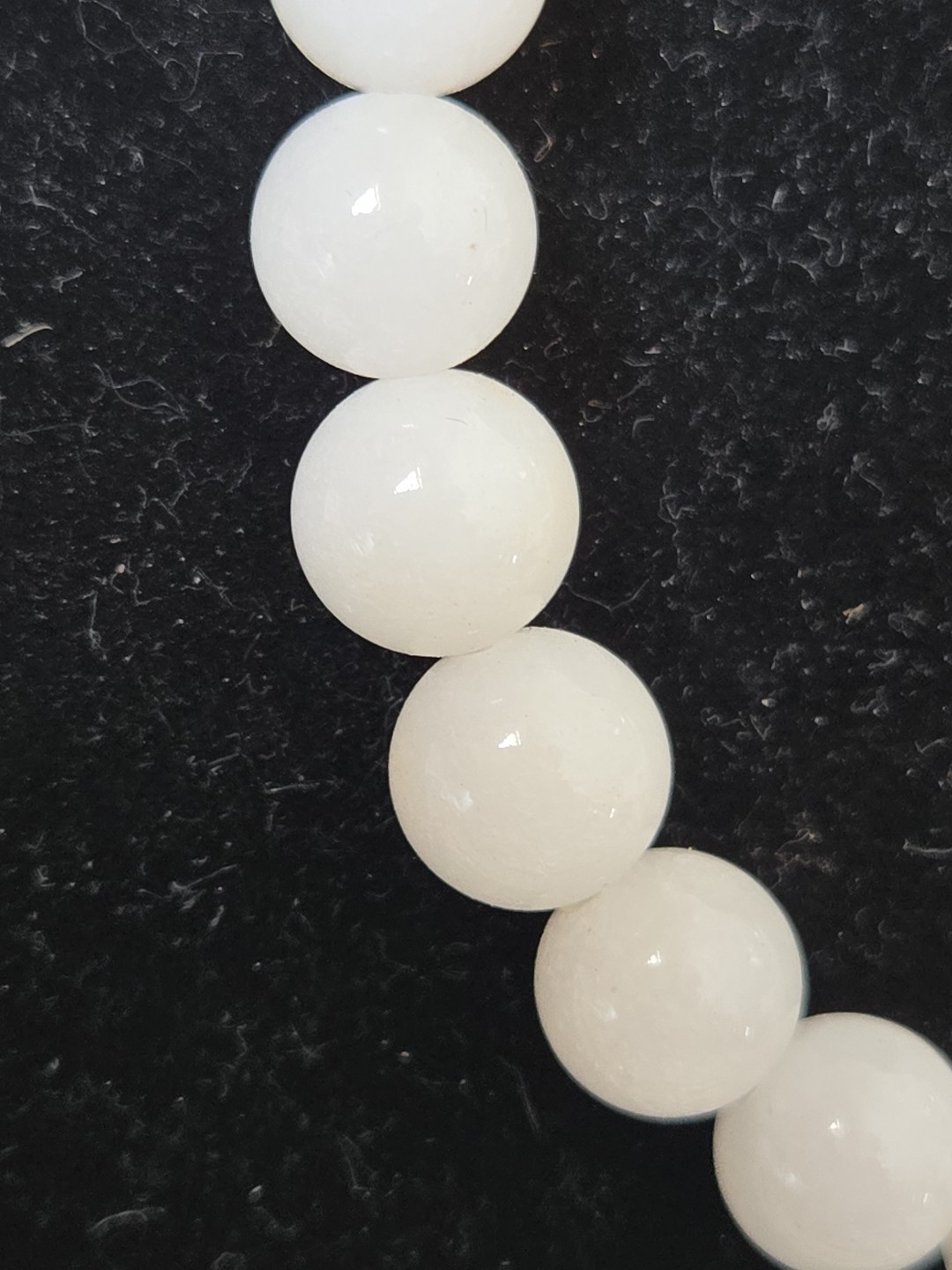 Jade Hand Strung Beaded Round 18″ Necklace White Nephrite Claw Clasp