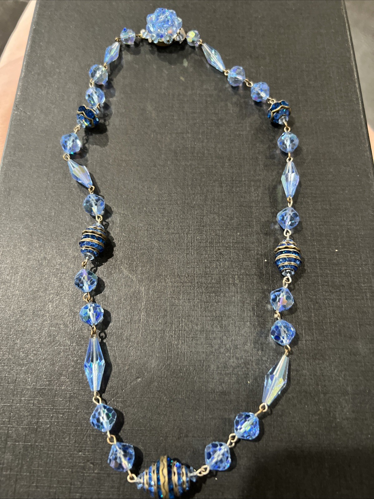 Vintage Necklace 21 In Blue Glass Beads