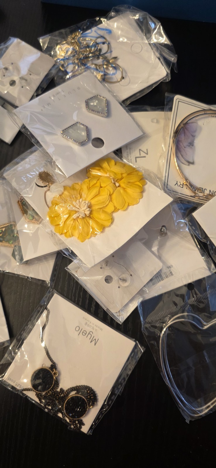 Mixed Earring Lot Retro/Modern, Pierced