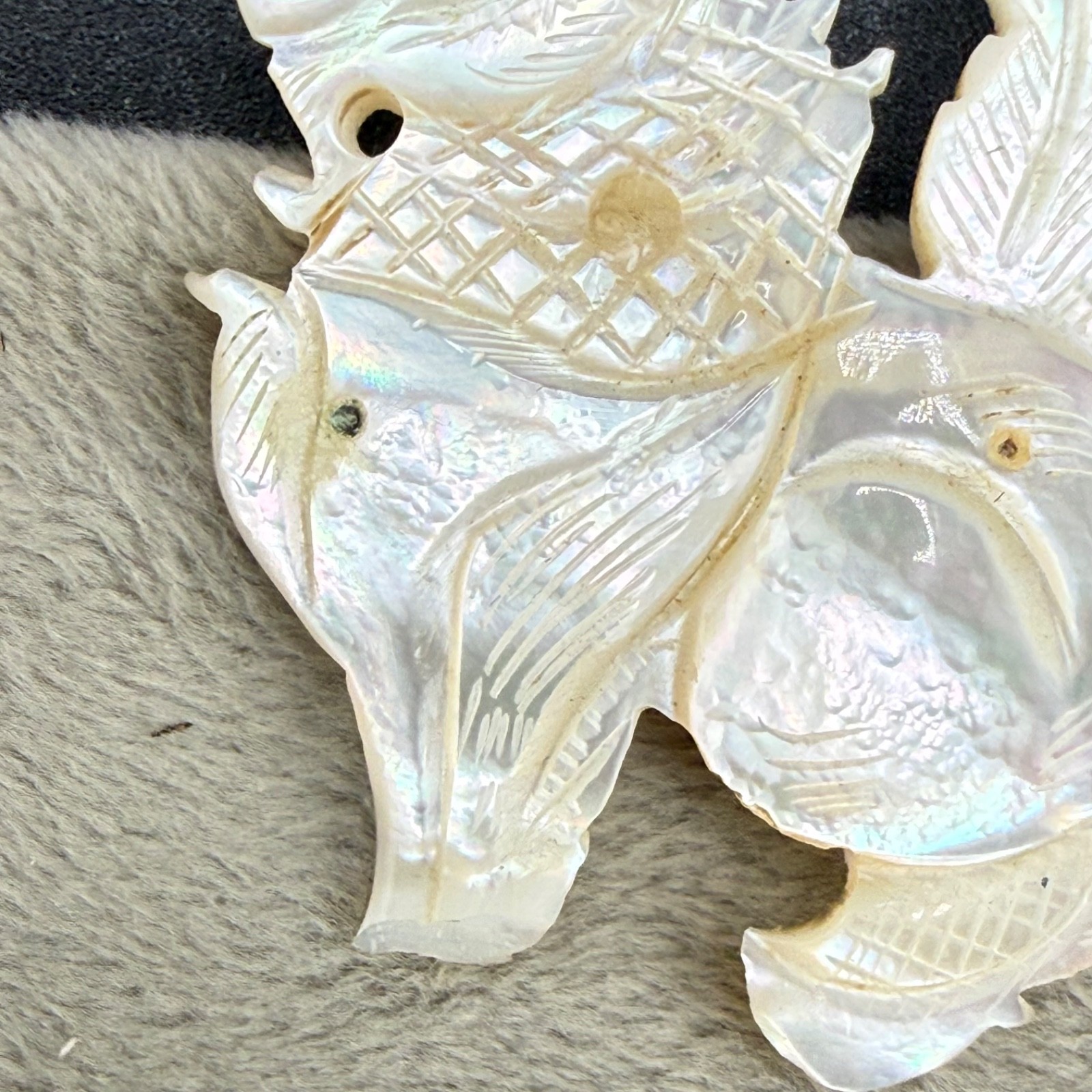 Vintage Mother of Pearl Foo Dog Brooch Lion