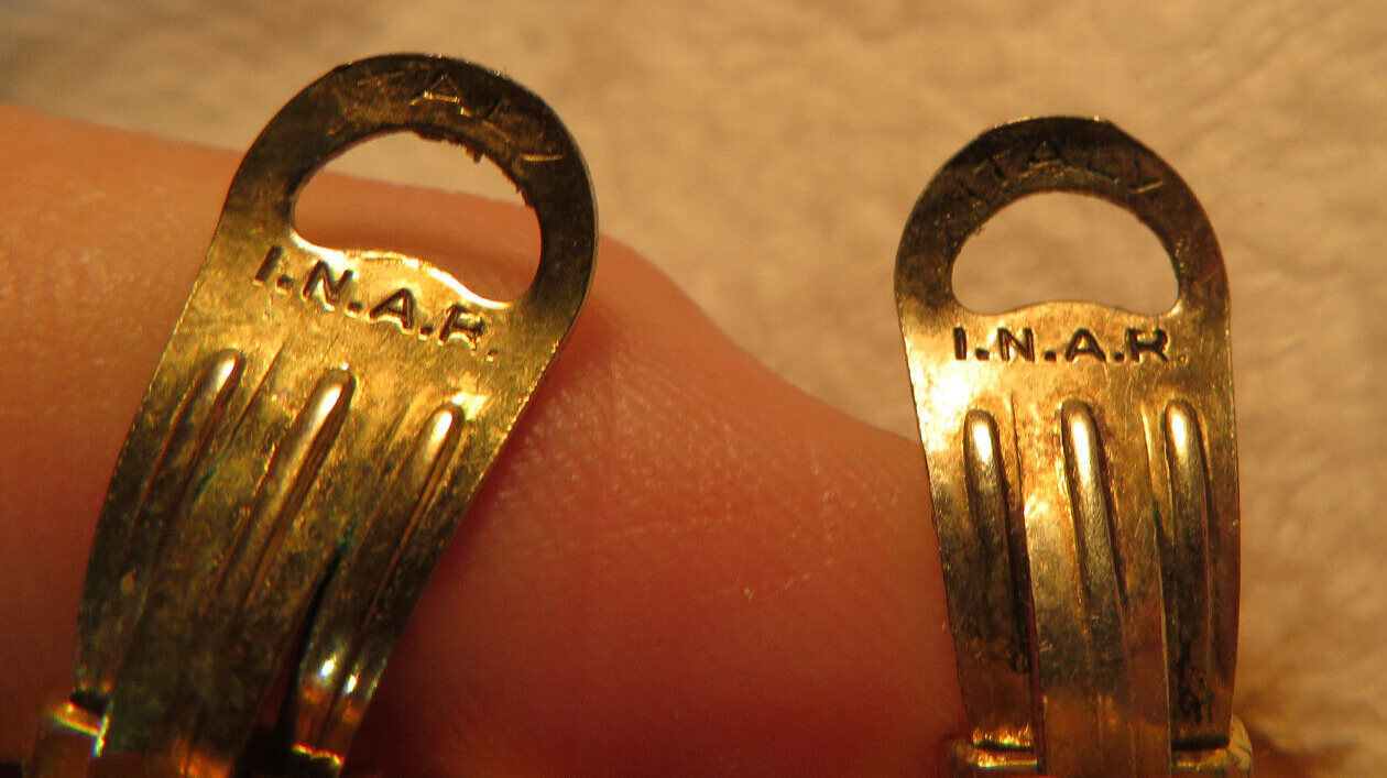 I.N.A.R ITALY Vintage Clip-on Earrings Gold Tone & Silver Tone NICE!