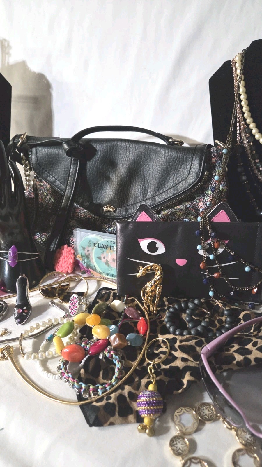 Grandma’s Estate; Jewelry, Trinkets, & Extra Fun Junk! Lot #89