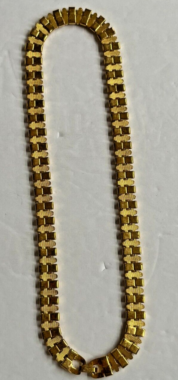 Napier Necklace Gold Tone Collar Chunky 18″ Pat 4774743 Vintage Textured Signed