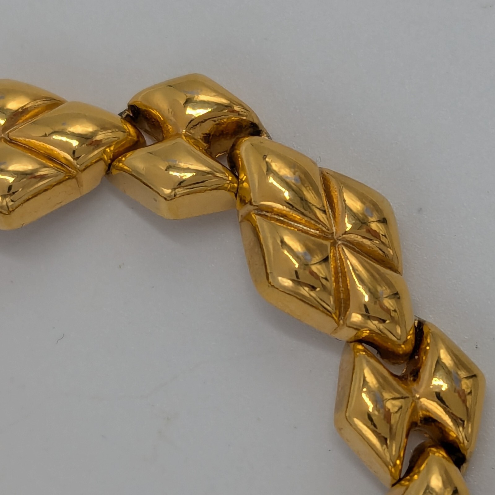 Monet Puffed Quilted Diamond Shape Bracelet Gold Plated 7.5″