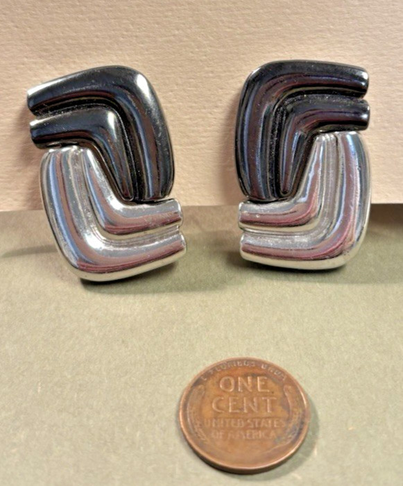 Vintage YSL Yves Saint Laurent post earrings silver/gray tone geometric design