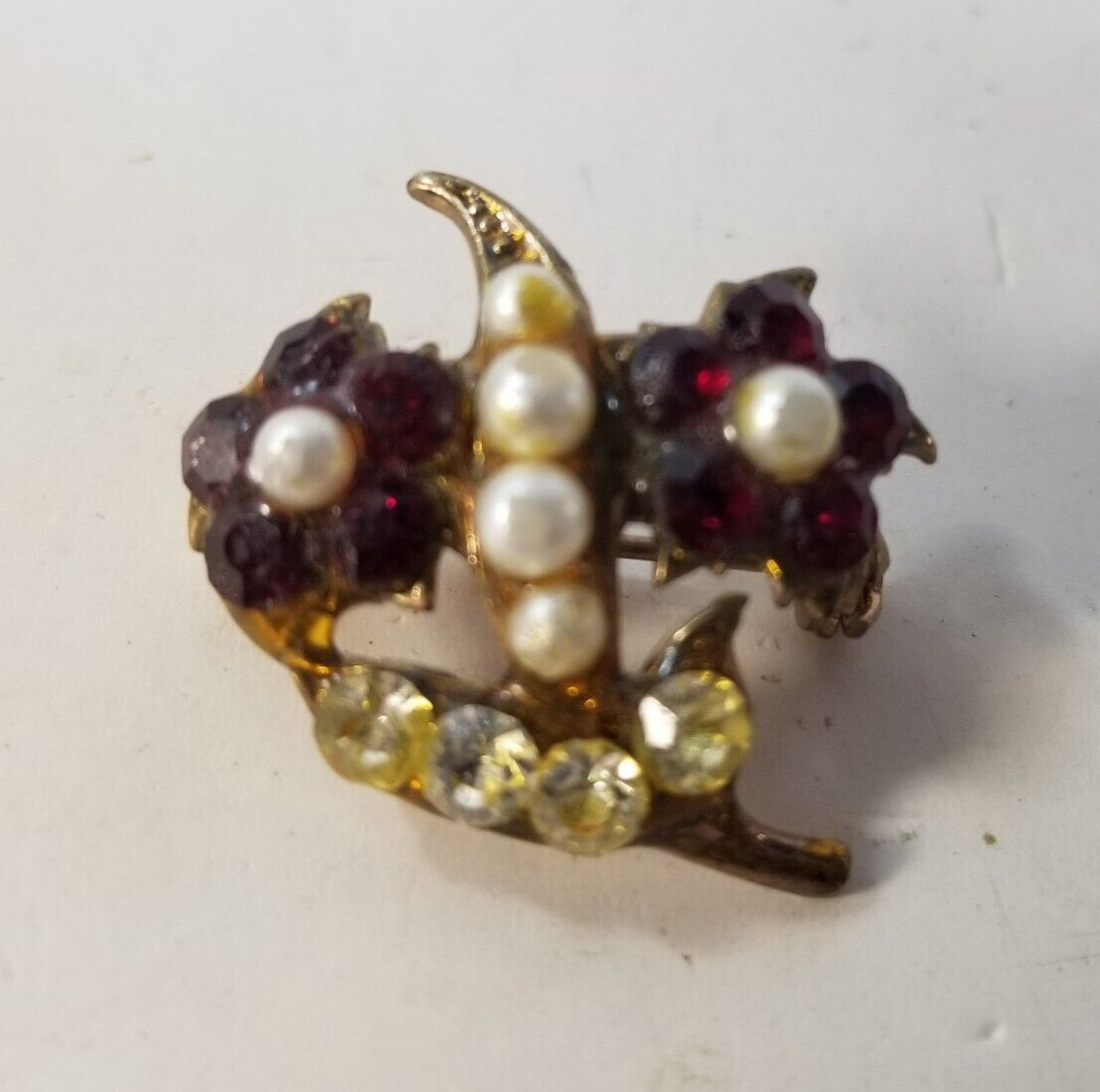 Flower Rhinestone Brooch Vtg Red Gold Tone Faux Pearl Pin Brooch