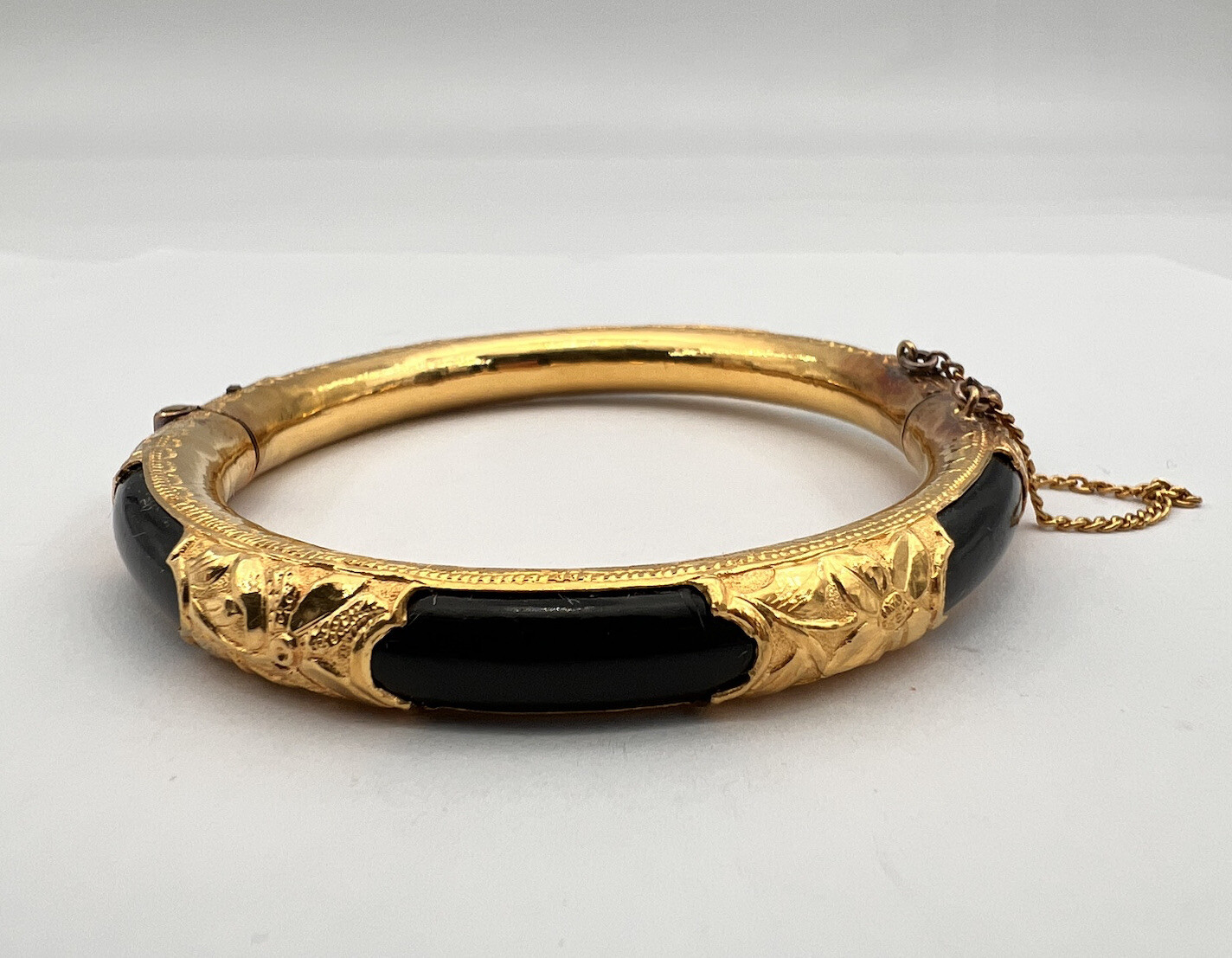 Antique Chinese 24K Yellow Gold Black Gem 8mm 6.5″ Hinged Bracelet Bangle 26.9g
