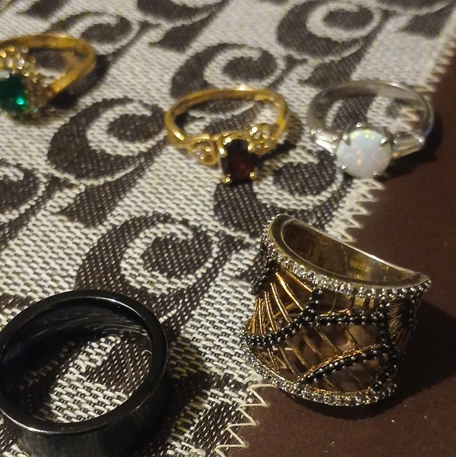 7pc Mixed Lot Rings Metal w/ Opal Stone – Gold, Silver & Black Colors Costume